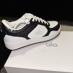 ALO Yoga Recovery Mode Sneaker